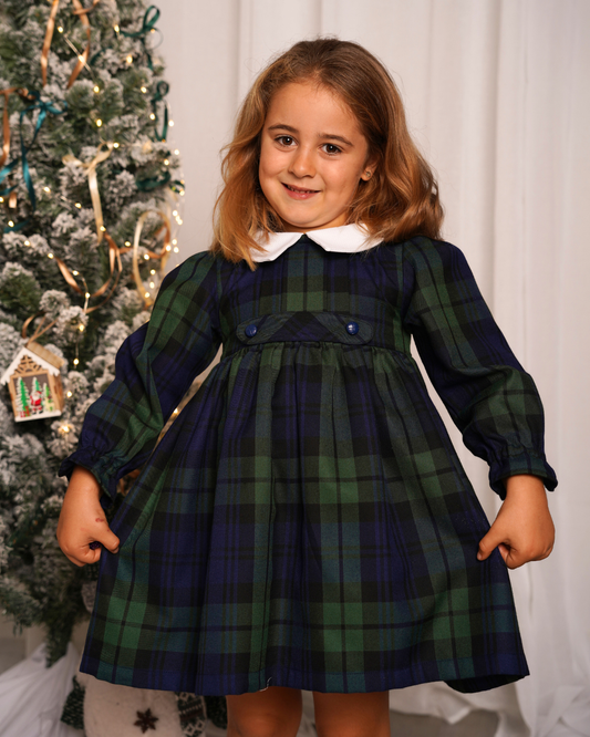 Vestido de tartan escocês com gola branca