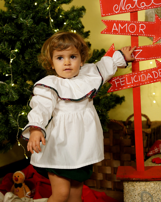 Vestido de terciopelo con cuello removible