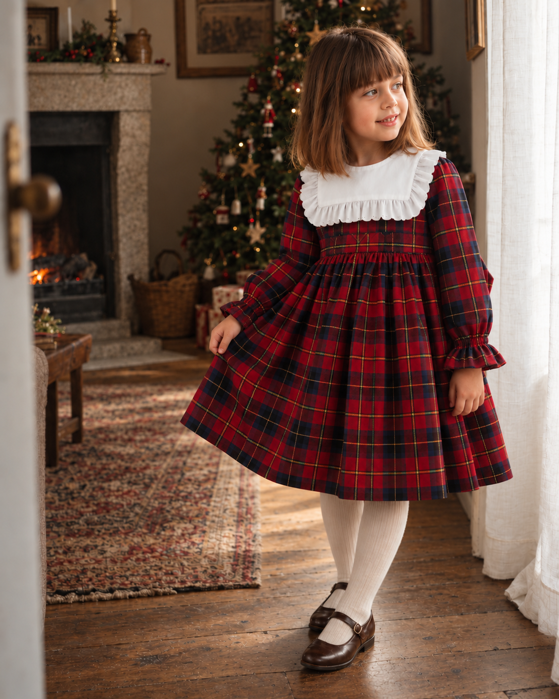 Vestido Em Tartan Com Gola Branca Quadrada E Com Folho