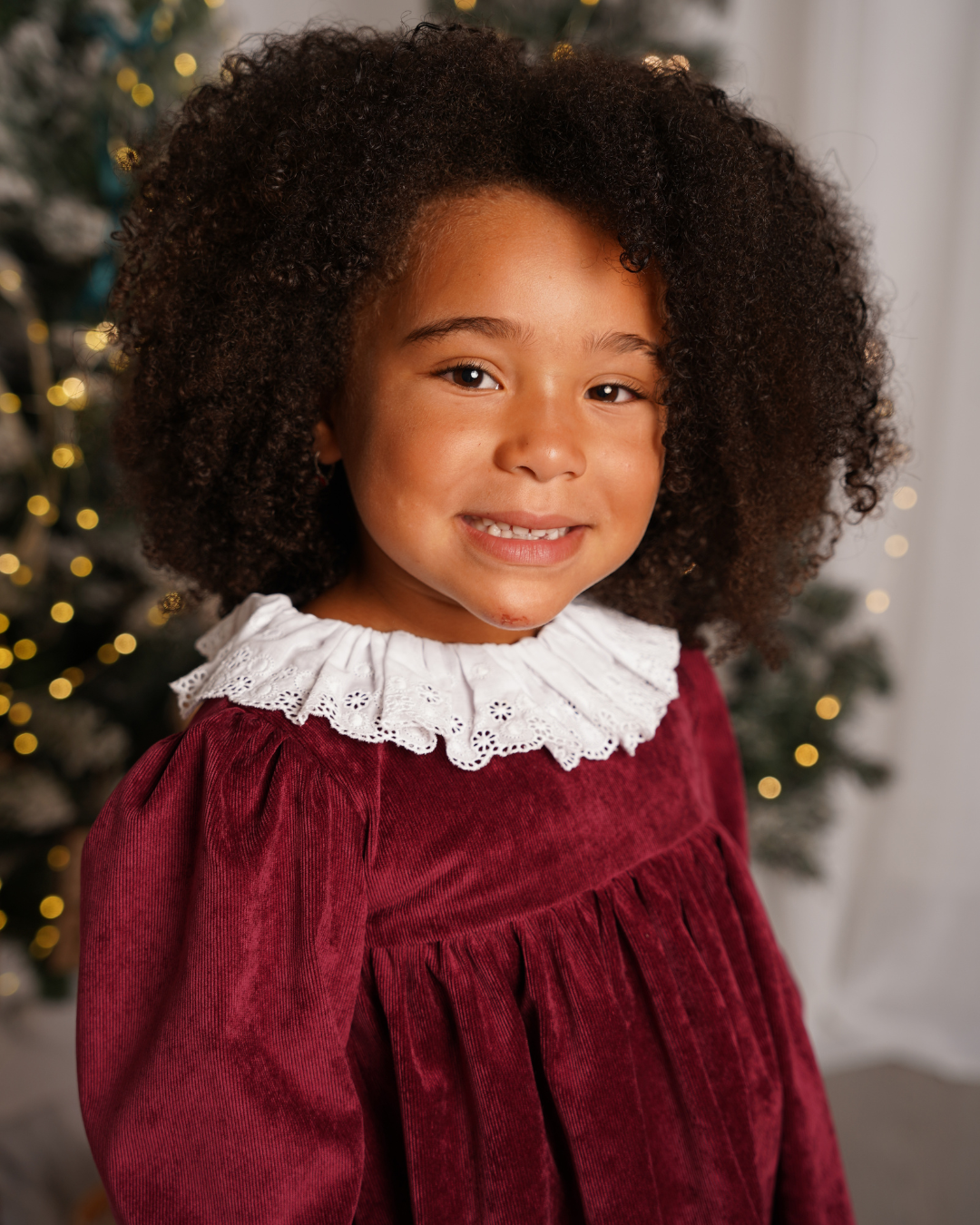 Vestido de bombazine com bordado inglês