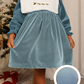 Vestido de veludo com gola bordada amovível